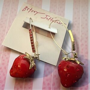 Betsey Johnson Baby Cakes  Red Strawberry Resin Earrings‎ NWT